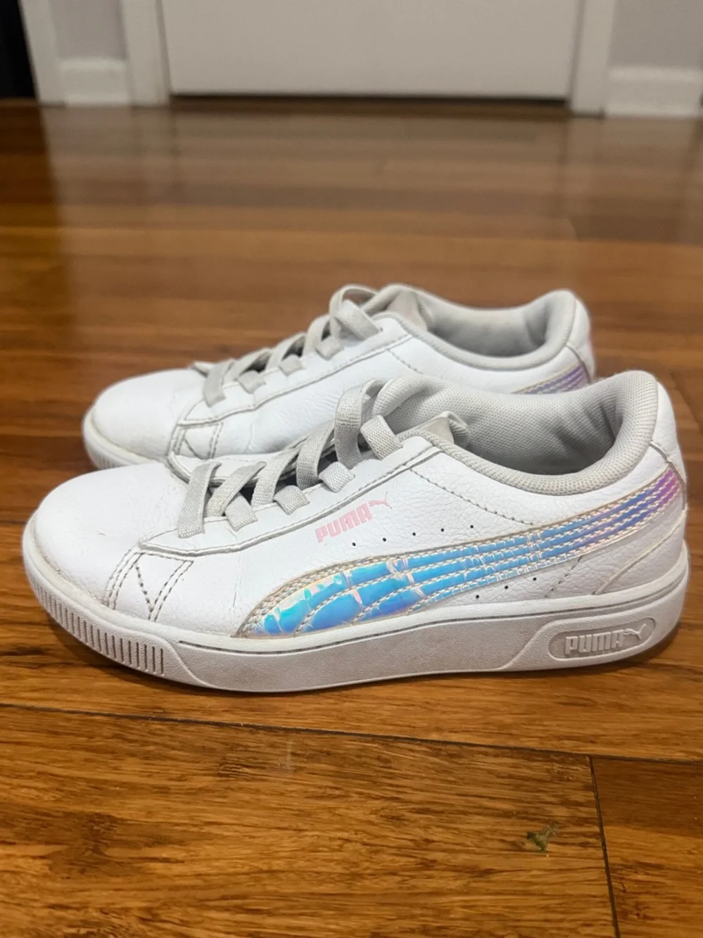 Puma Kids White Sneakers with Iridescent Blue-Pink size 1C